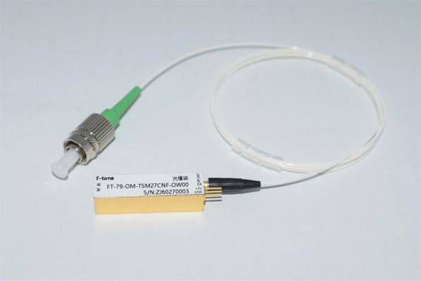 3GHz DWDM集成模拟光发模？？？？？？？